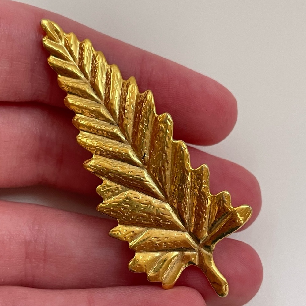 Vintage Gold Tone Fall Autumn Leaf Cottage Core Fairy Boho Retro Pin / Brooch